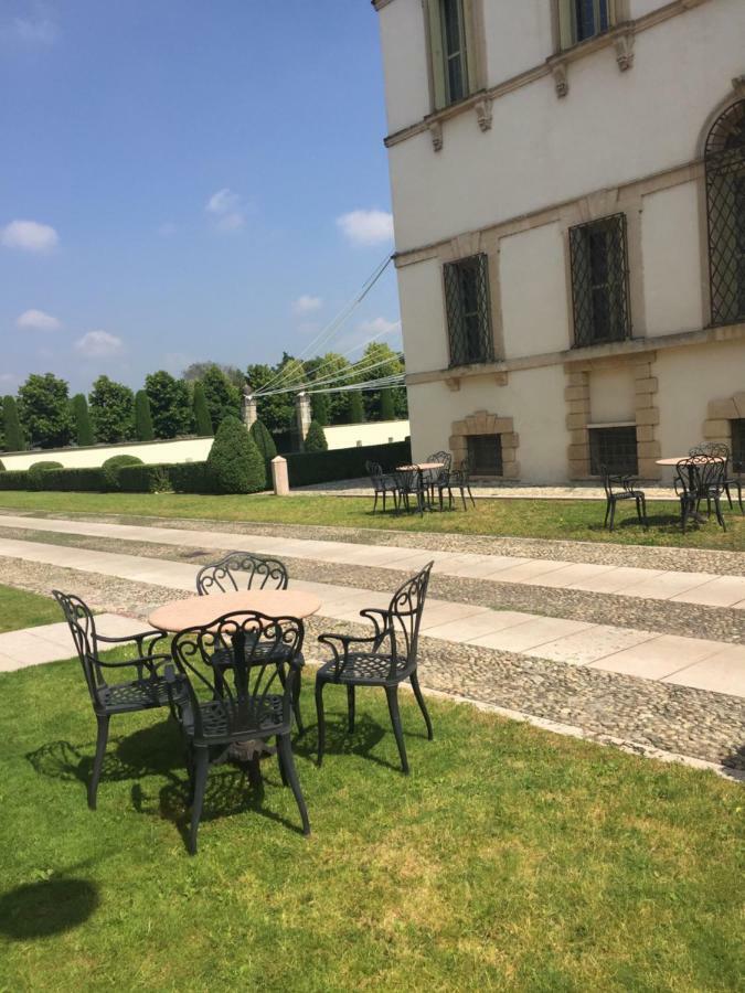 Villa Vecelli Cavriani Mozzecane Eksteriør billede