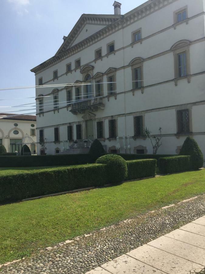Villa Vecelli Cavriani Mozzecane Eksteriør billede