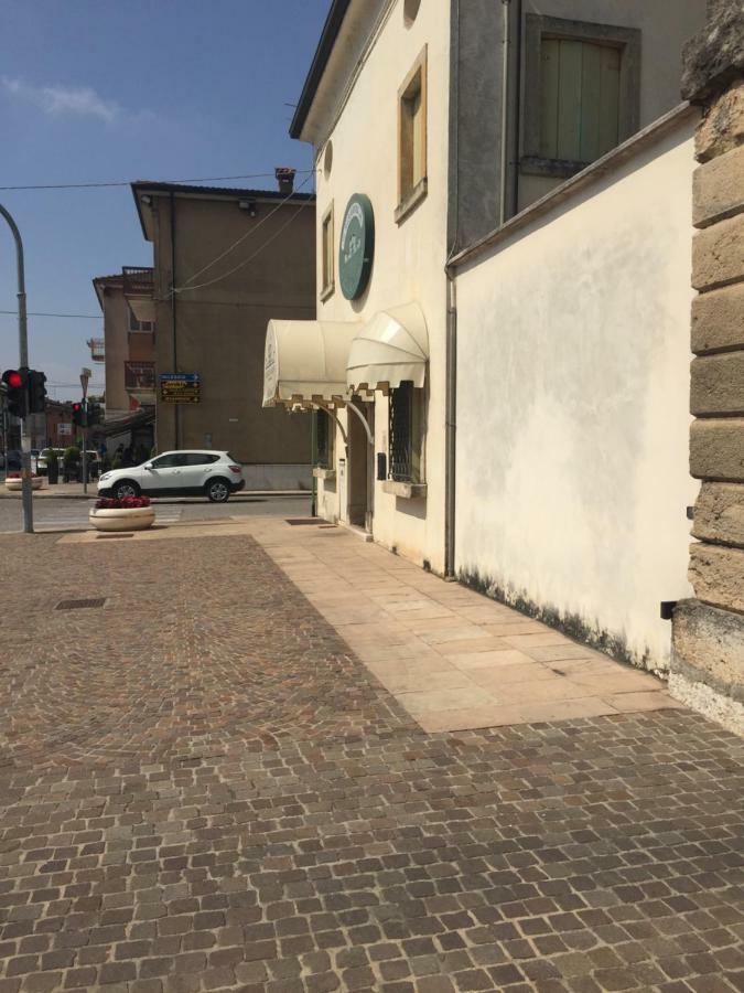 Villa Vecelli Cavriani Mozzecane Eksteriør billede